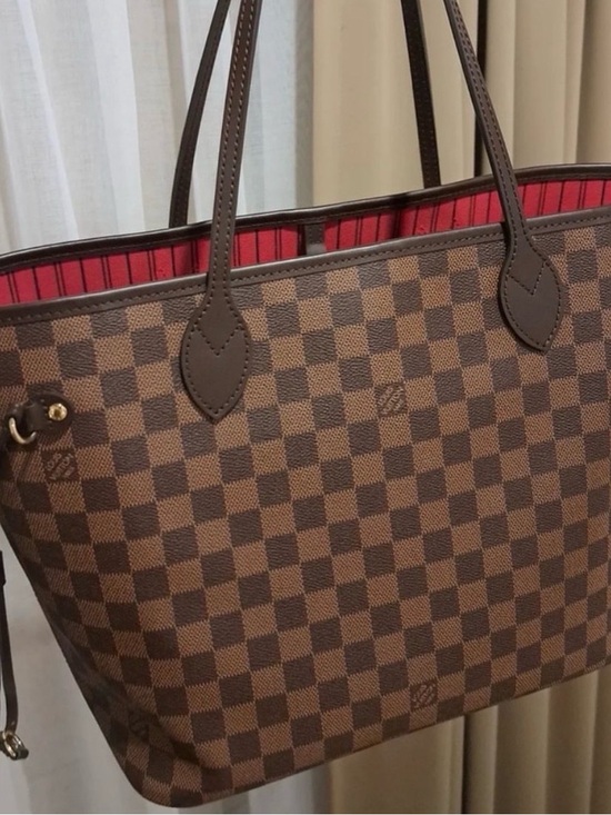 Louis Vuitton Handbags - Authentic Louis Vuitton Neverfull MM w/pochette,EUC
